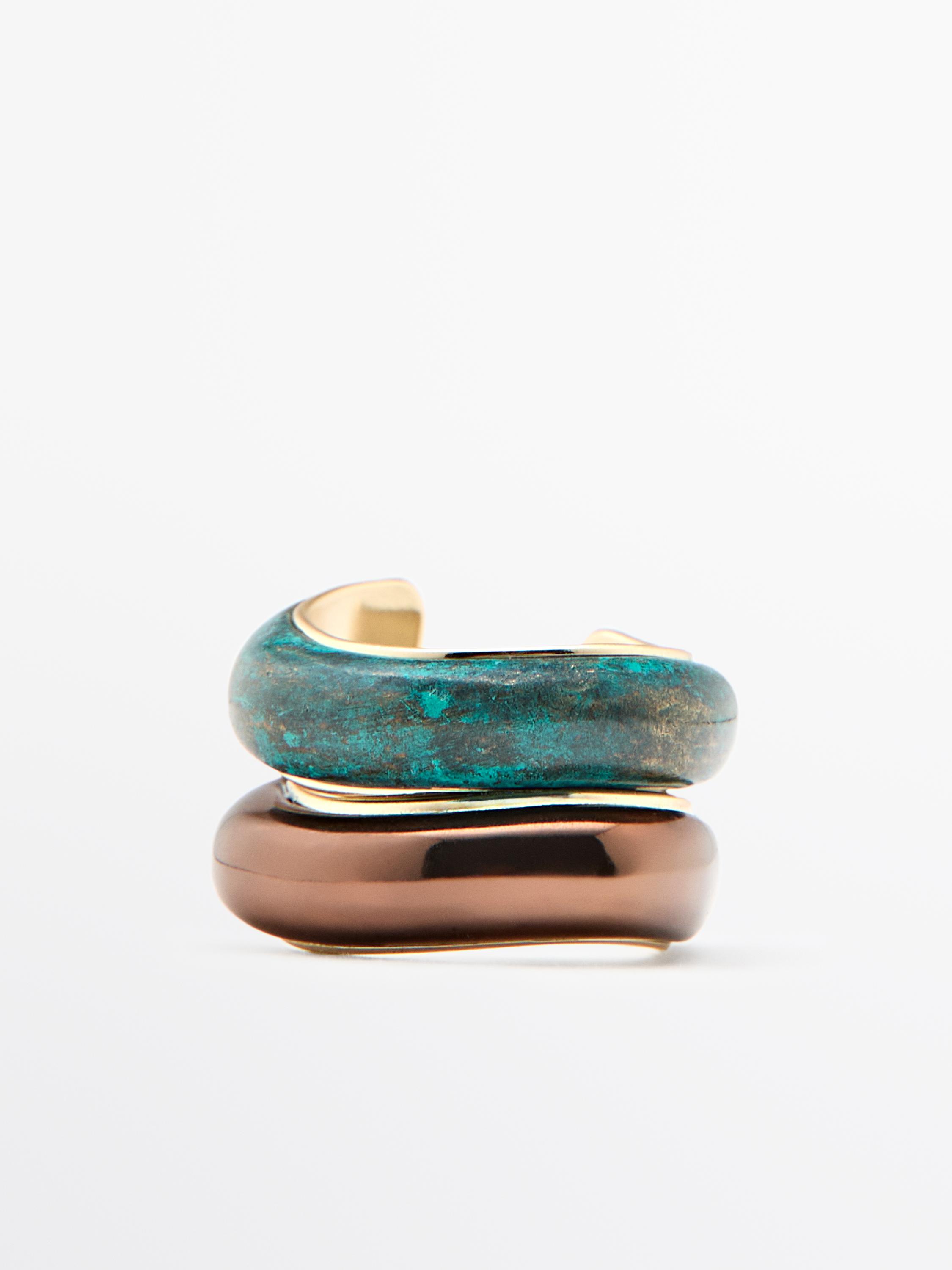 Pack of bronze-effect rings